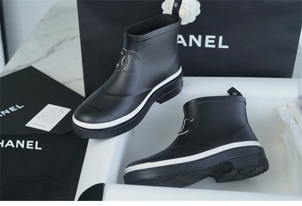 샤넬 CC로고 하프 앵클 러버부츠 레인부츠 장화