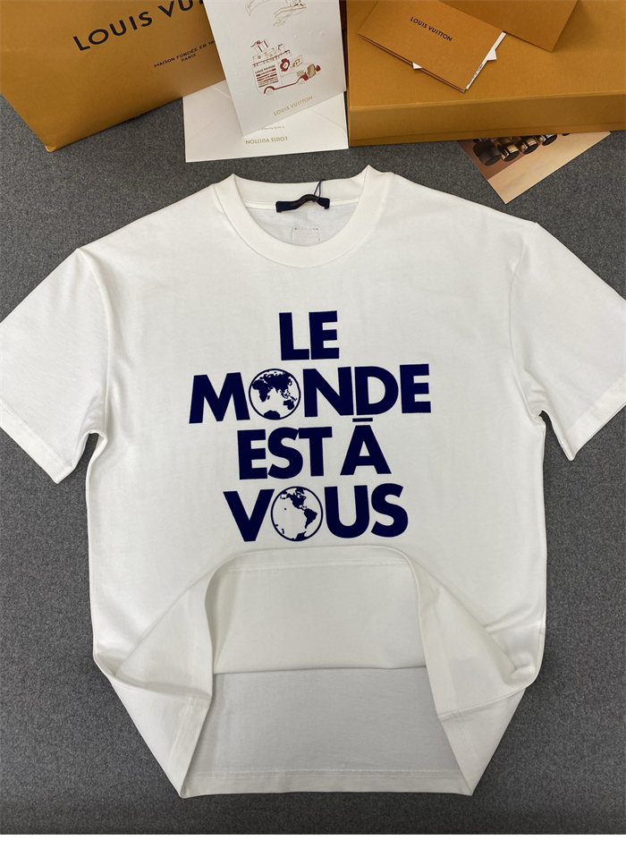 루이비통 Le Monde Est À Vous 그래픽 반팔 티셔츠