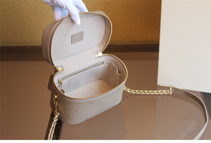 루이비통 베니티 PM 앙프렝뜨 모노그램 M45608