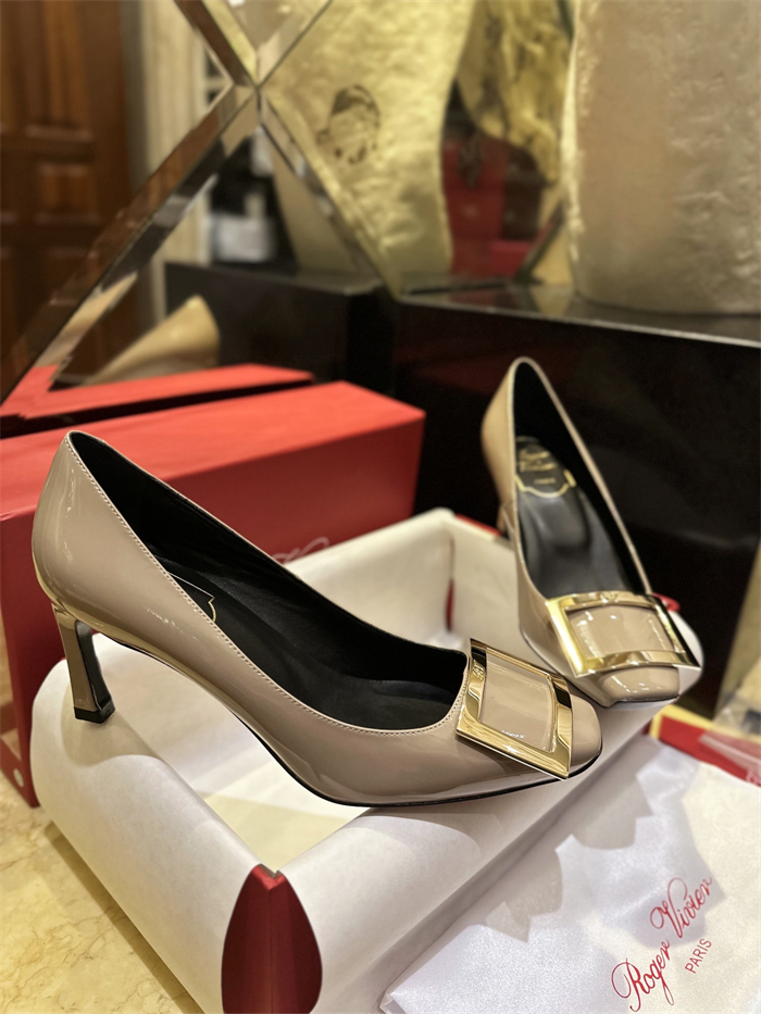 로저 비비에 트럼펫 메탈 버클 펌프스 7cm
