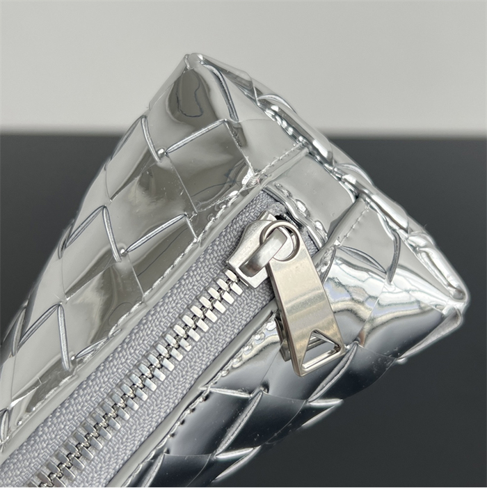 보테가베네타 스몰 인트레치아토 반달 뷰티 파우치 “ 7COLOR ”