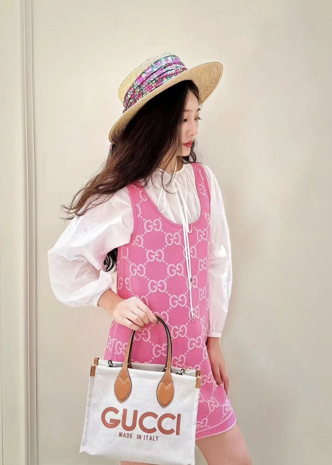 구찌 리도 프리폴 컬렉션 GG 코튼 자카드 슬리브리스 원피스