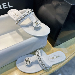 샤넬 25ss 턴 락 샌들 화이트