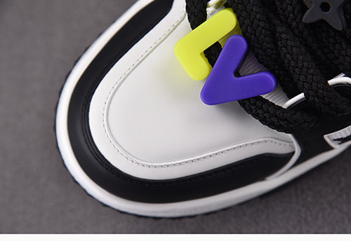 루이비통 트레이너 맥시 DIY 버클 스니커즈