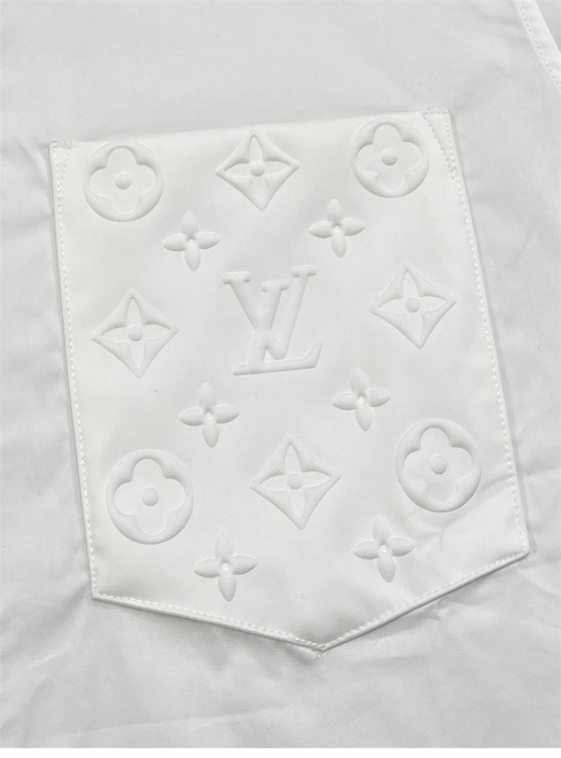 루이비통 엠보스드 포켓 롱 슬리브드 셔츠