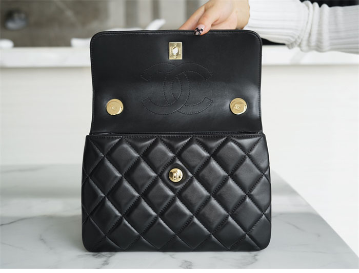 샤넬 트렌디CC 퀼팅 탑핸들 스몰