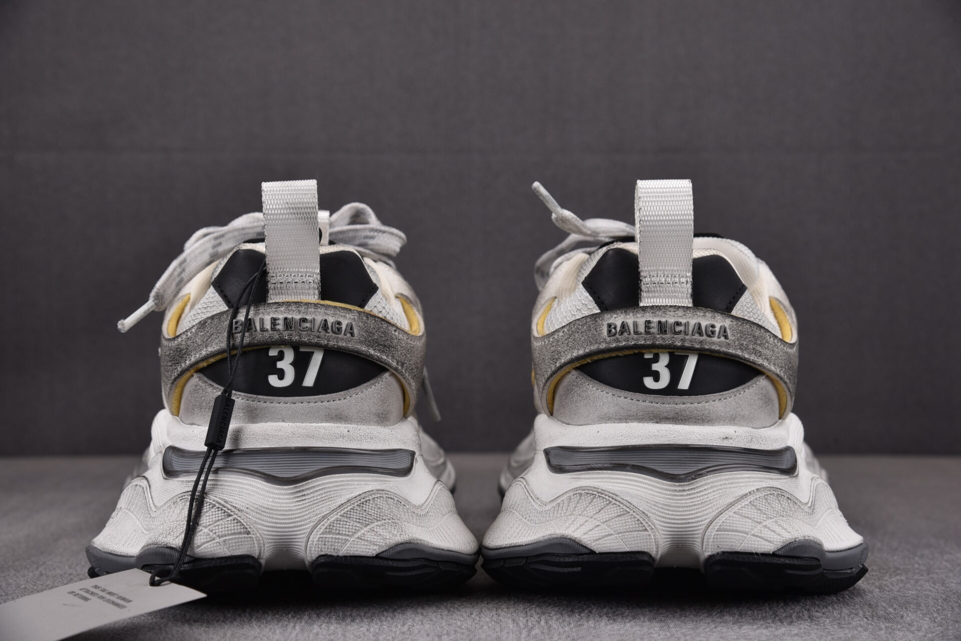 발렌시아가 카고 스니커즈 화이트그레이