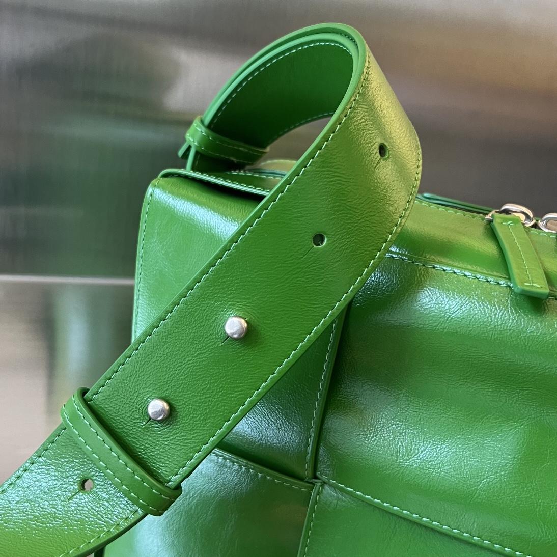 Bottega Veneta Arco Camera