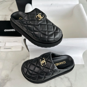 샤넬 24FW 퀼팅 턴락 클로그 뮬