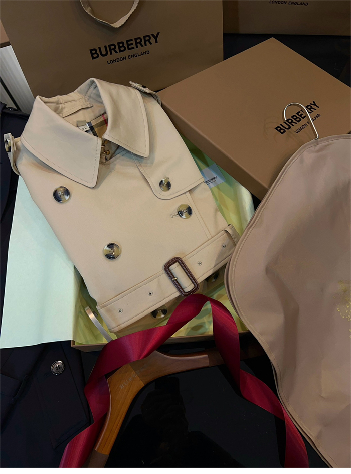 버버리 해리티지 여성용 숏 뉴 켄징턴 트렌치코트 베이지