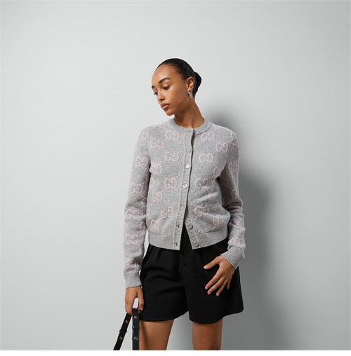 구찌 라이트 그레이/핑크 GG 니트 울 가디건